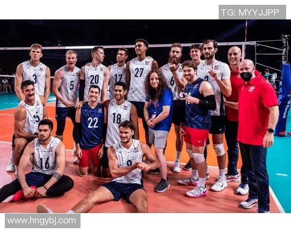 杭州足球队以55分领跑冠军赛积分榜展现强劲实力和夺冠希望